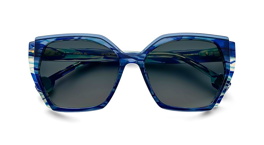 Das Bild zeigt die Sonnenbrille SYLYS von der Marke Etnia Barcelona in blau gemustert.